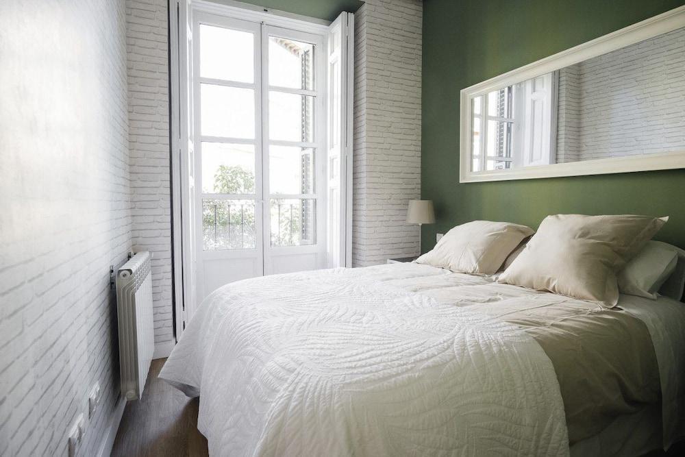 Habitat Apartments Latina Madrid Exterior photo