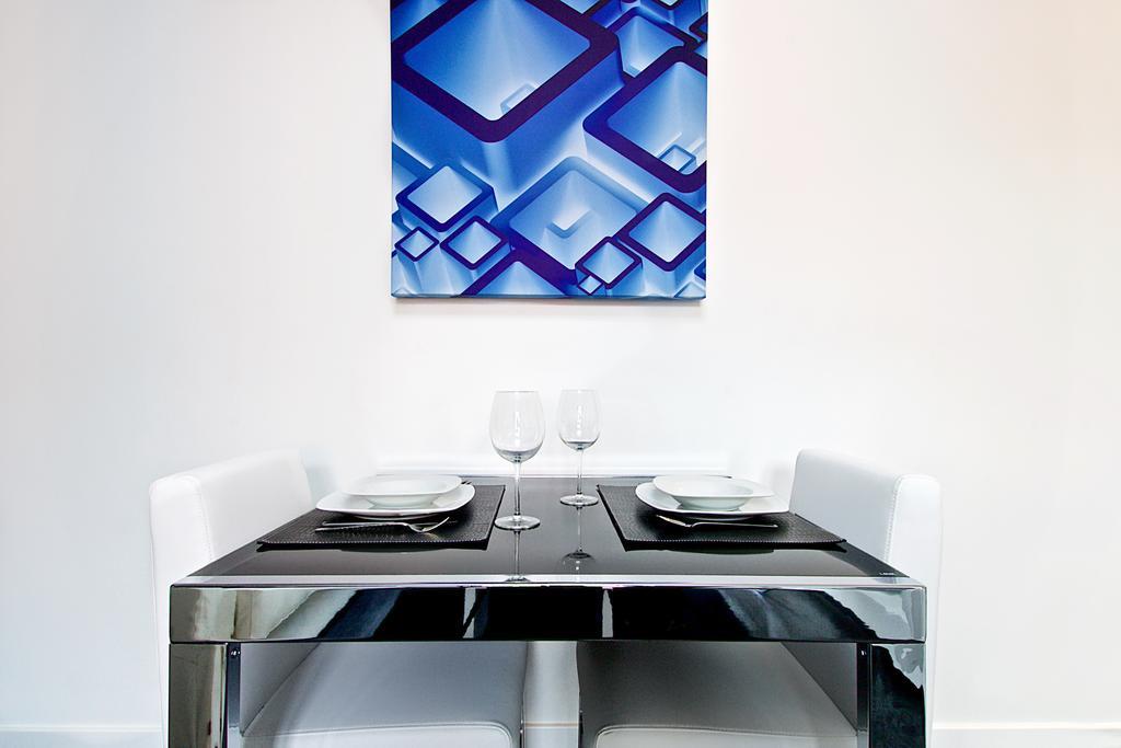 Habitat Apartments Latina Madrid Room photo